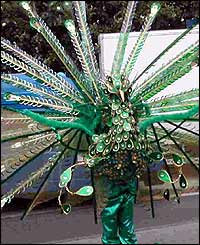 _39439109_carnival_green200_245.jpg