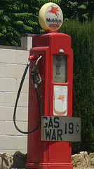 gaswar Trying To Save Gas Makes People Very Angry.
