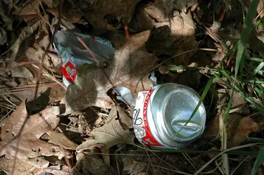 aluminumcan Americans Throw Away 1,500 Aluminum Cans Per Second.